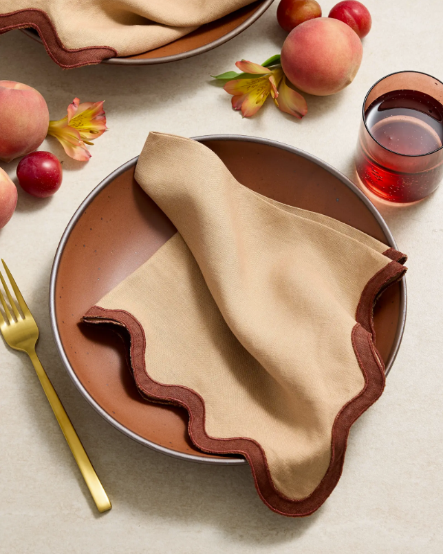 Scalloped Edge Linen Napkin