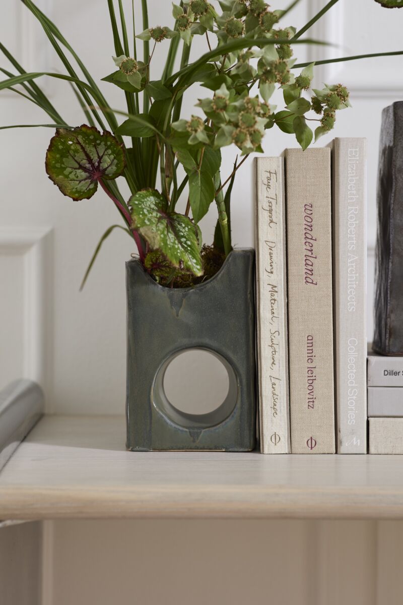 Nicasio Bookend Set