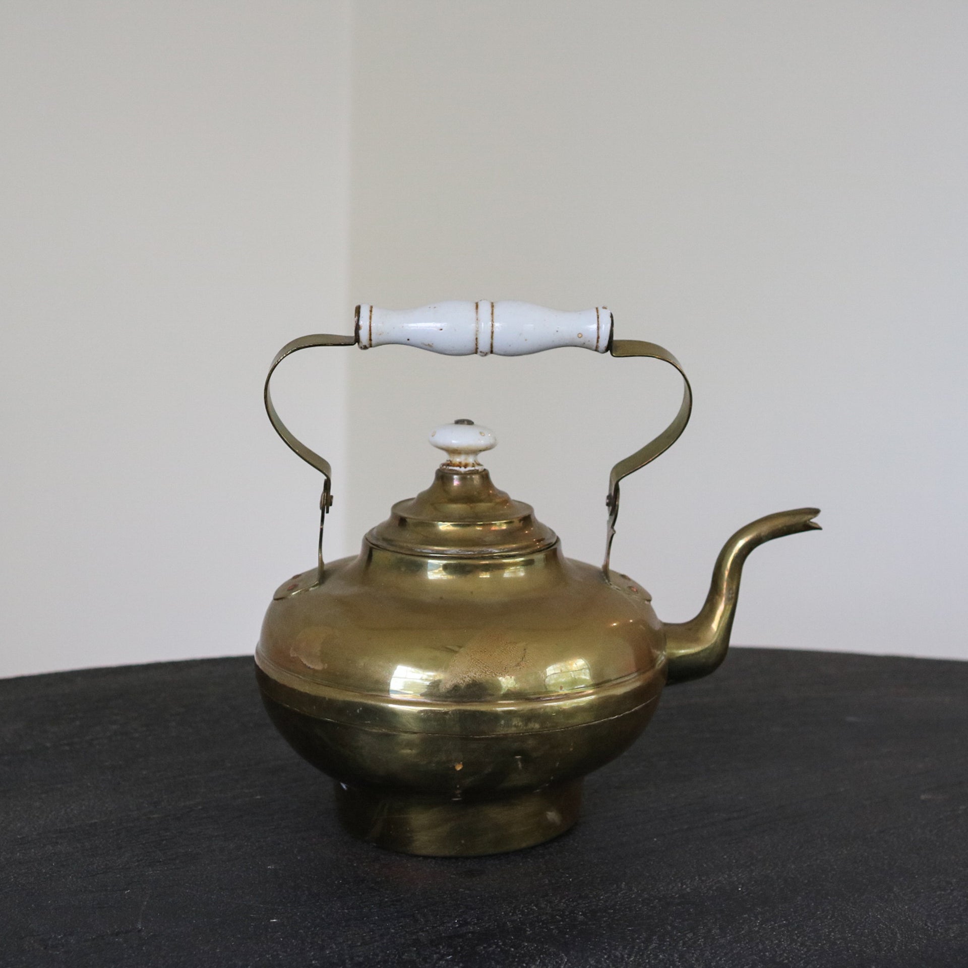 VINT. BRASS & COPPER KETTLE