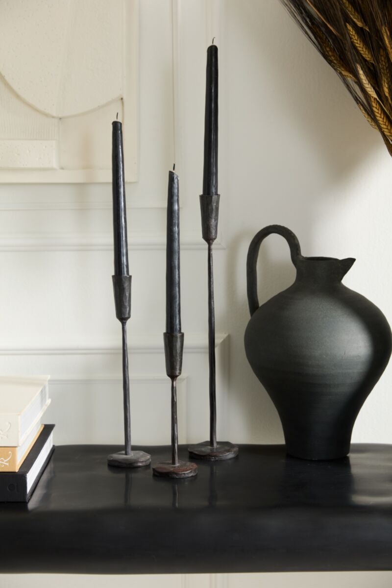 Black Candlestick